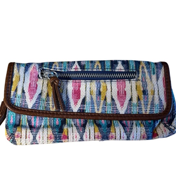 Aeropostale Handbags - Vintage brand new never used: Aeropostale Colorful Patterned Wristlet